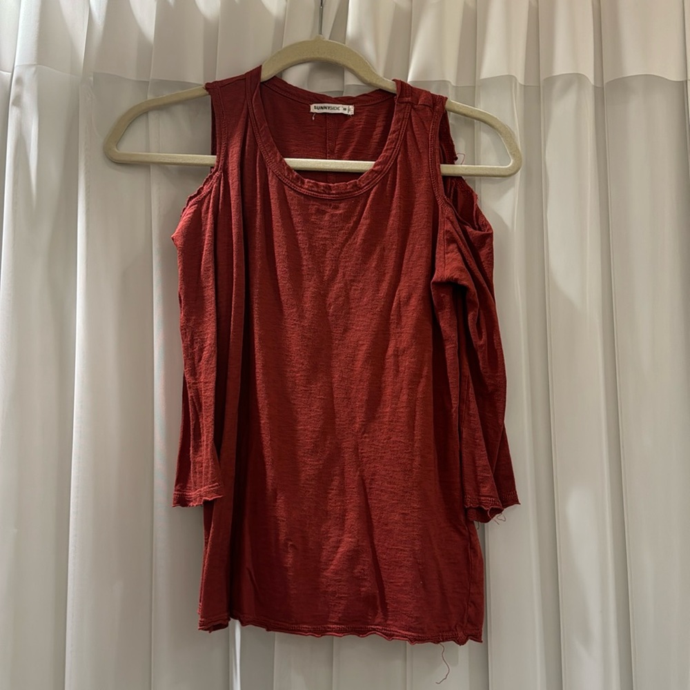 Mid sleeve open shoulder T-shirt, size XS